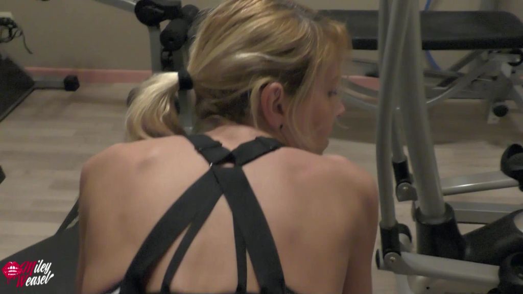 sexy foto nr. 4 von Schnell und geil beim Sport gefickt !! Ich brauche es immer