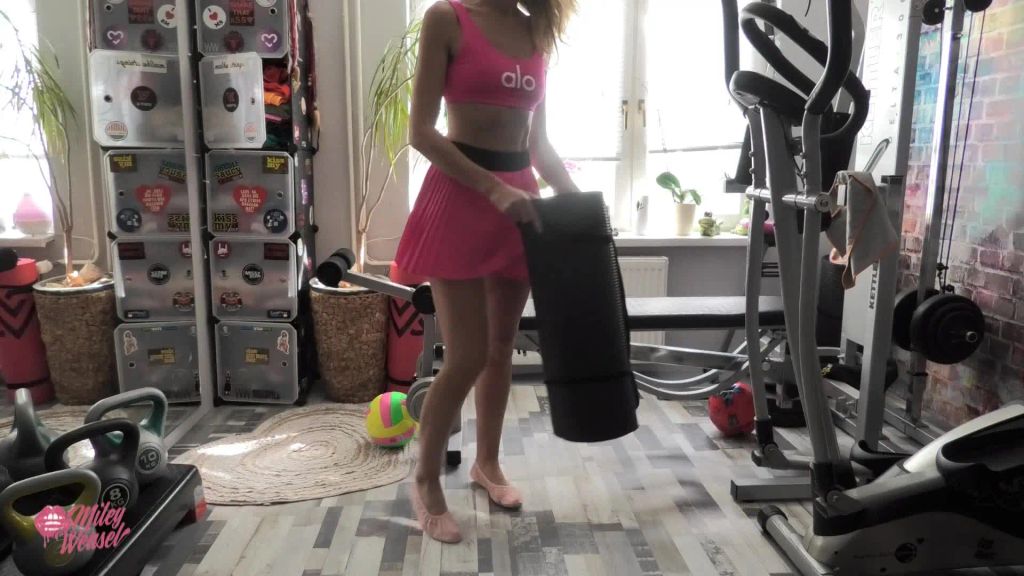 sexy foto nr. 1 von Fickst du mich in meinen Schläppchen beim Sport ?