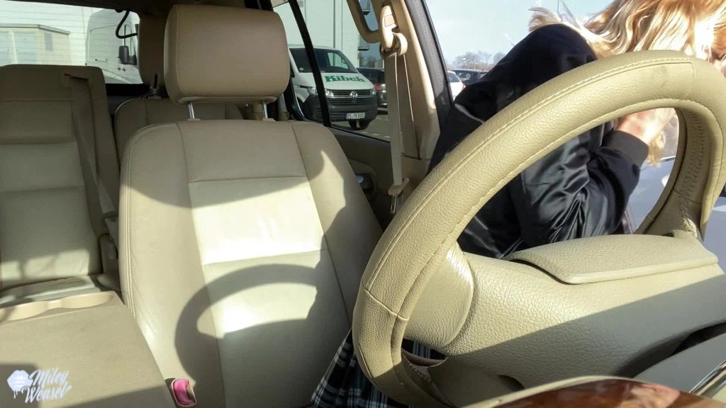 sexy foto nr. 1 von Im Auto !! Zu riskant ? Ach...völlig egal !!