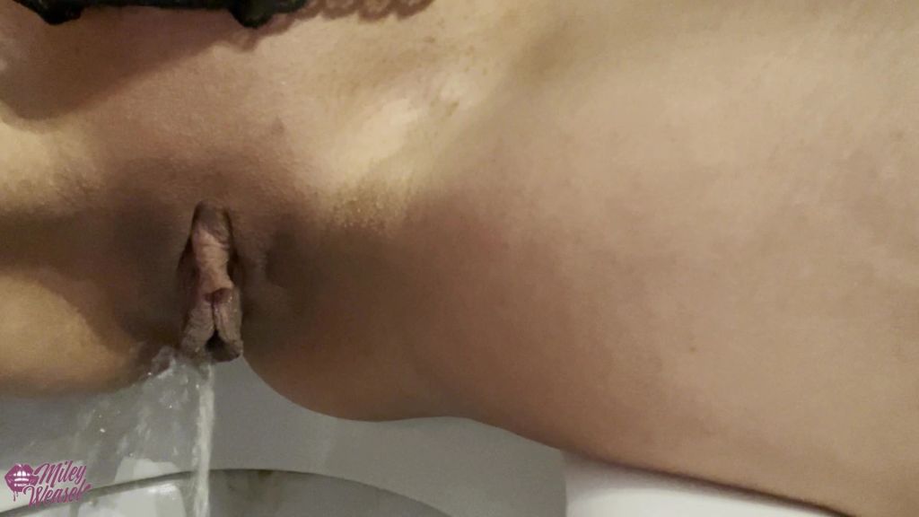sexy foto nr. 9 von Hörst du es plätschern ?
