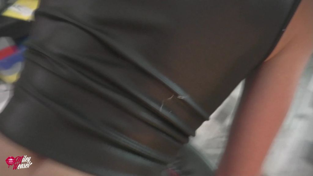 sexy foto nr. 4 von OMG!! Fickness statt Fitness !! Ich liebe es !!