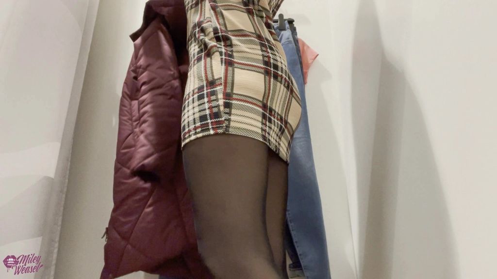 sexy foto nr. 2 von Absolut verboten !! Orgasmus im Kaufhaus !!