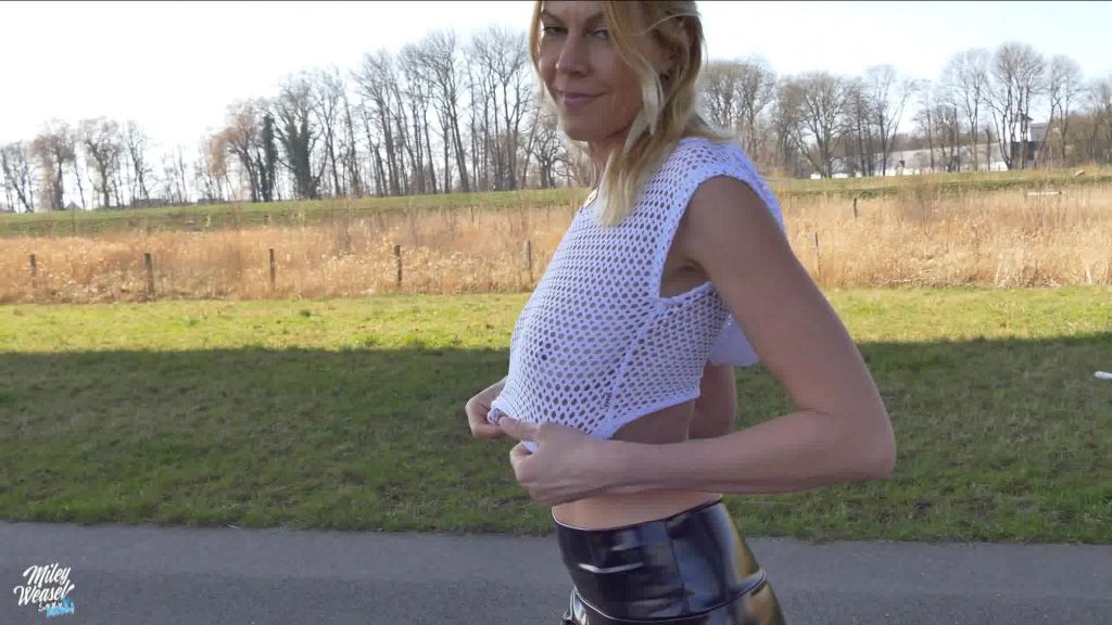 sexy foto nr. 7 von Hot Hot Hot !! Geiler Lackwalk....