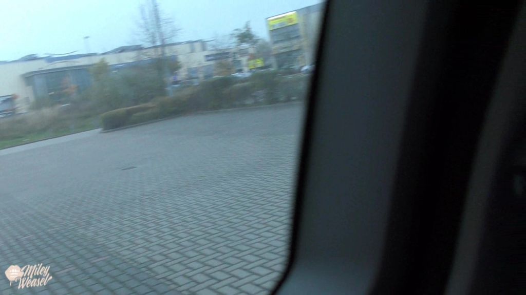 sexy foto nr. 5 von Total versaut !! Taxifahrer spritzt mir den Arsch voll !!
