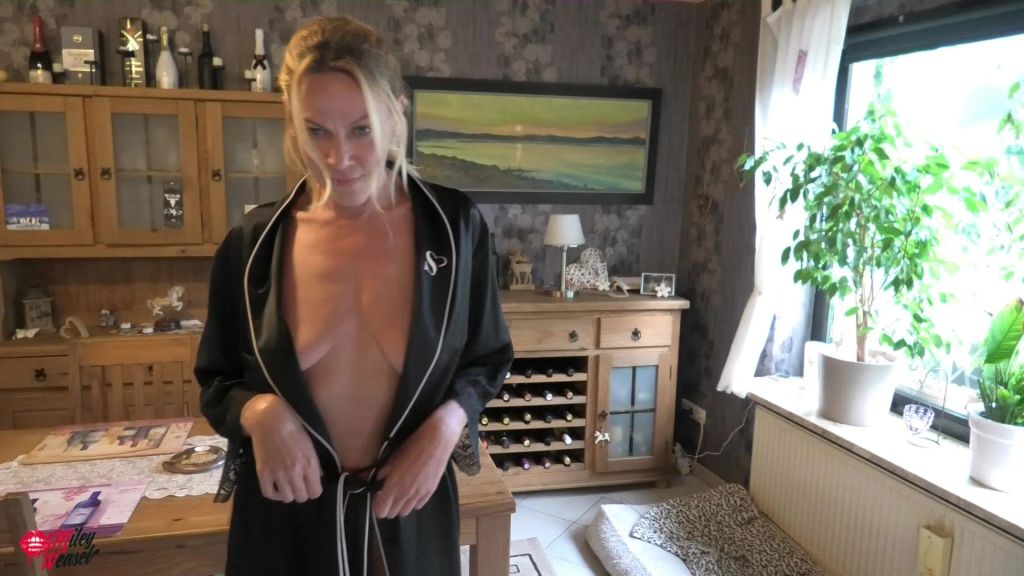 sexy foto nr. 2 von Ich brauchte seine Hilfe...ähm sein Sperma im Gesicht !!
