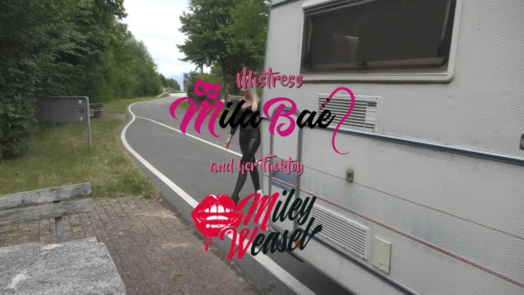 sexy foto nr. 1 von Krass...sie nimmt mich mitten auf dem Parkplatz !!