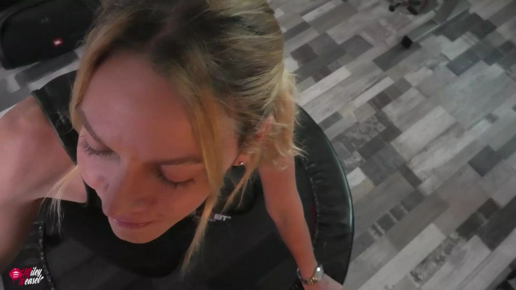 sexy foto nr. 2 von Sport oder Fick...was wäre deine Wahl ?