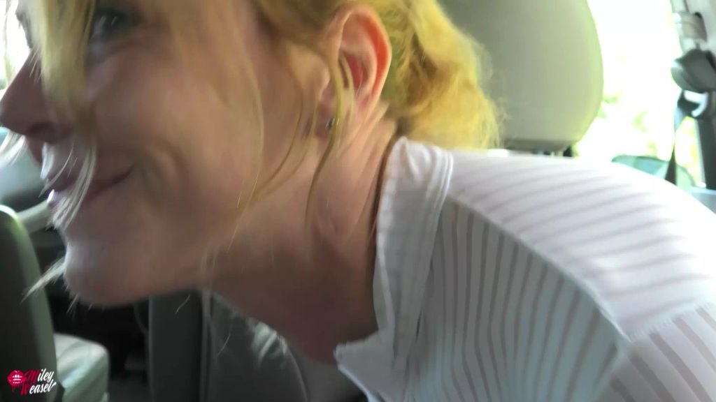 sexy foto nr. 3 von Versautes Fickstück an der Landstrasse gevögelt !!
