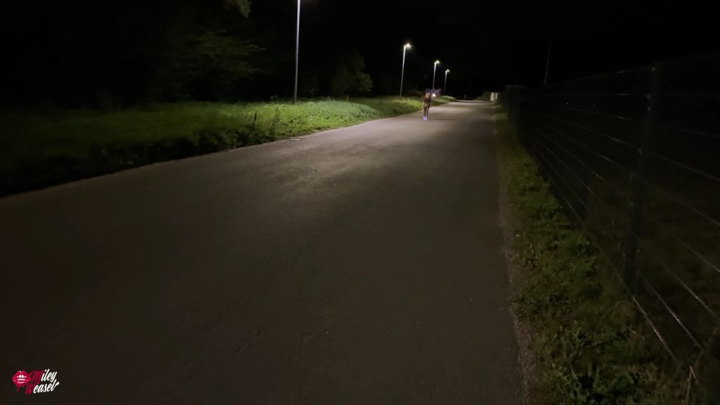 sexy foto nr. 2 von Er folgt mir !! Krasser gehts nicht!! Fremder Trucker....