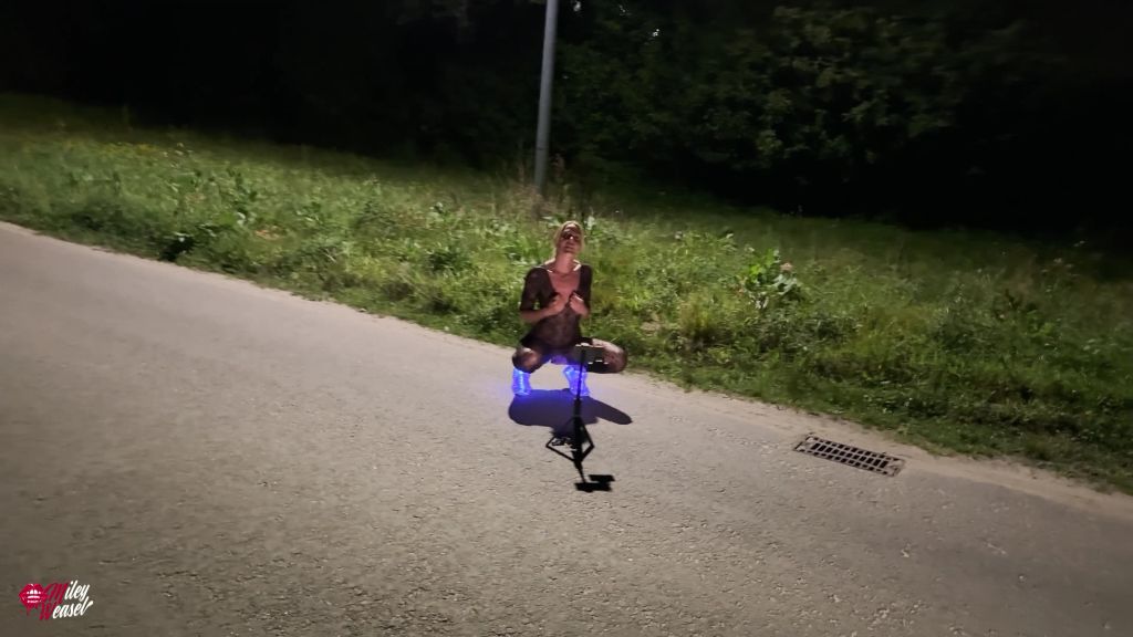 sexy foto nr. 4 von Er folgt mir !! Krasser gehts nicht!! Fremder Trucker....