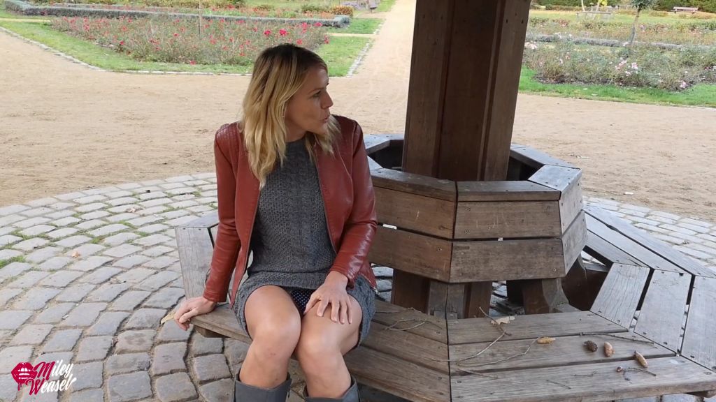 sexy foto nr. 1 von WOW!! Versaute Schlampe...Arschfick im Stadtpark !!