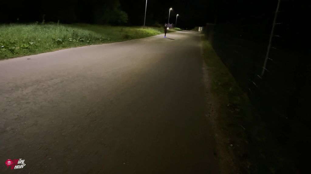 Krasser gehts nicht!! Fremder Trucker fickt mich mitten auf