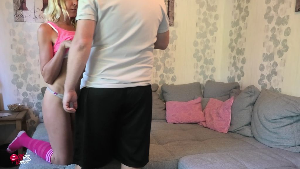 sexy foto nr. 1 von Jetzt ist der Arsch voll und gleich kommt der Besuch !!