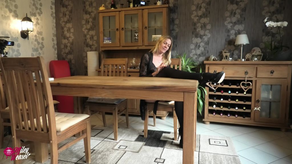 sexy foto nr. 2 von WTF !!! Damit hat der Pizzabote nicht gerechnet!! Heute wird