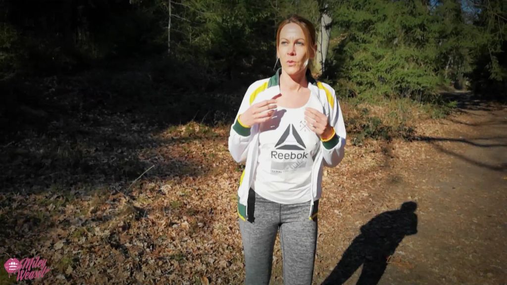 sexy foto nr. 1 von Schneller Fick beim Joggen im Wald !! Alles vollgesaut !!