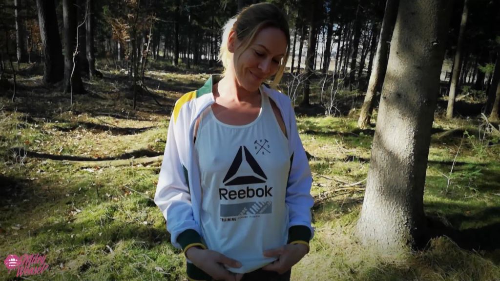 sexy foto nr. 2 von Schneller Fick beim Joggen im Wald !! Alles vollgesaut !!