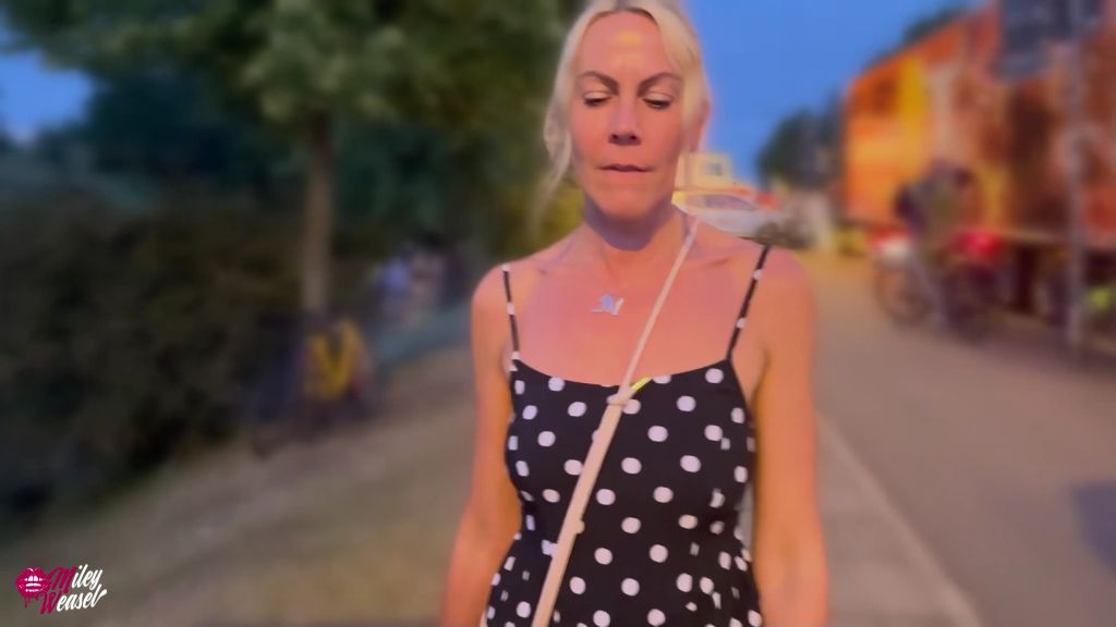 sexy foto nr. 1 von Fickdate auf der Partymeile !! Hier knallt nicht nur....
