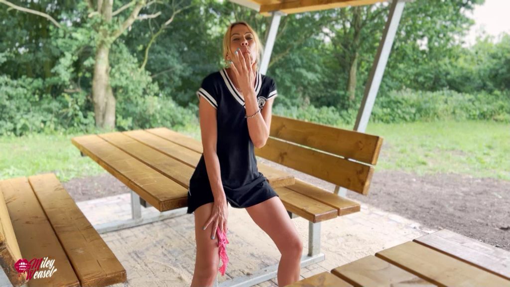 sexy foto nr. 4 von Hast du mein Höschen gefunden ?