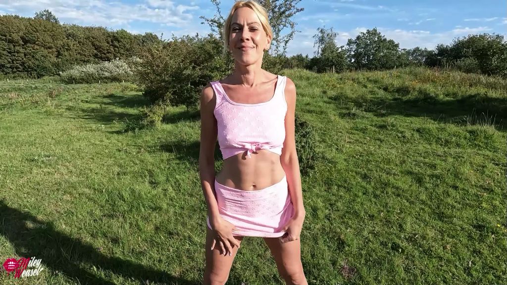 sexy foto nr. 2 von Crazy !! Von Bauer auf dem Feld gefickt !!