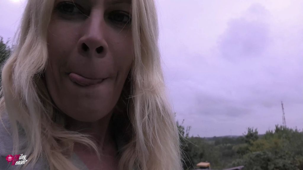 sexy foto nr. 8 von Public Arschfickdate...ALLES läuft wieder raus !!