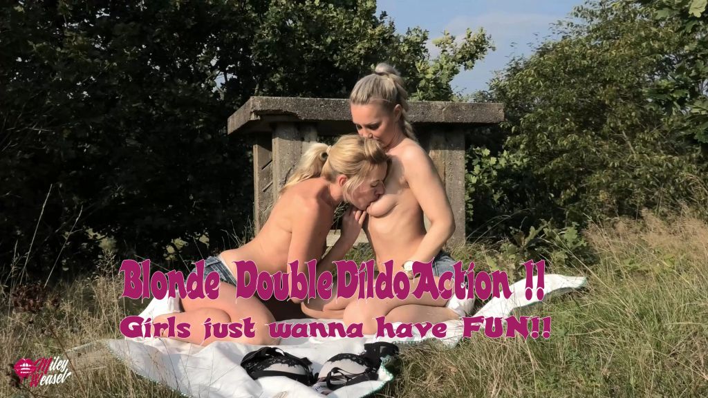 sexy foto nr. 9 von Blonde DoubleDildoAction !!