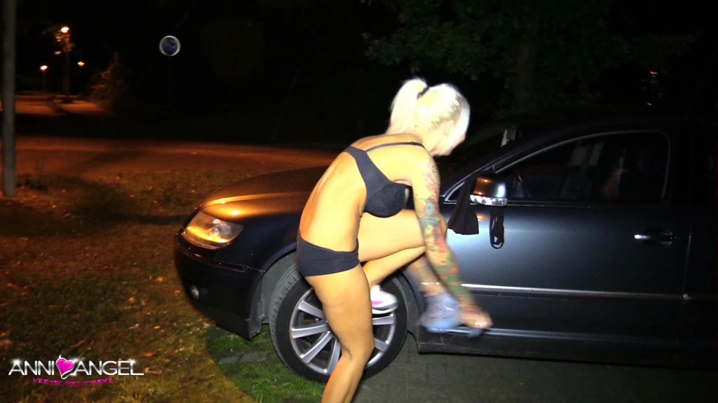 sexy foto nr. 2 von Spermageil : Ich wichs sie alle leer !
