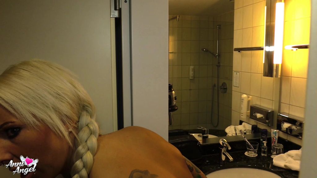 sexy foto nr. 2 von Dieser Kerl is ne echte Sau !!!