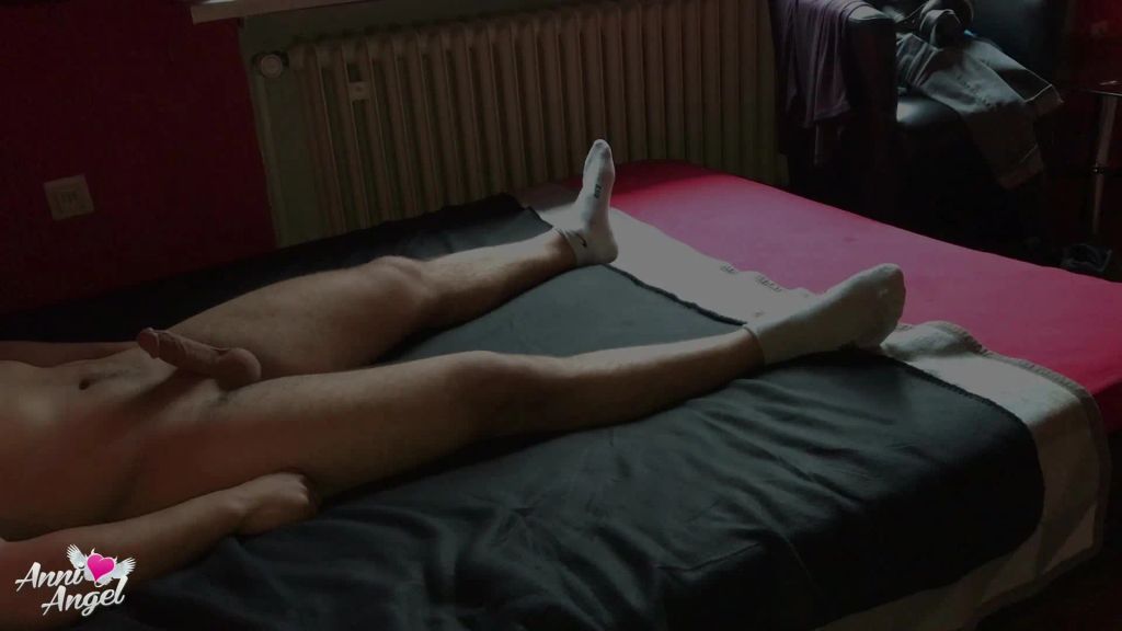 sexy foto nr. 1 von Schüchterner Jungficker muss eingeritten werden