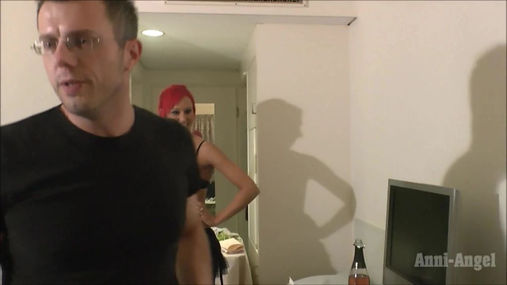 sexy foto nr. 3 von Anni das geile Zimmermädchen