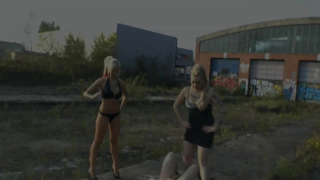 sexy foto nr. 1 von Golden Shower - bis zum letzten Tropfen