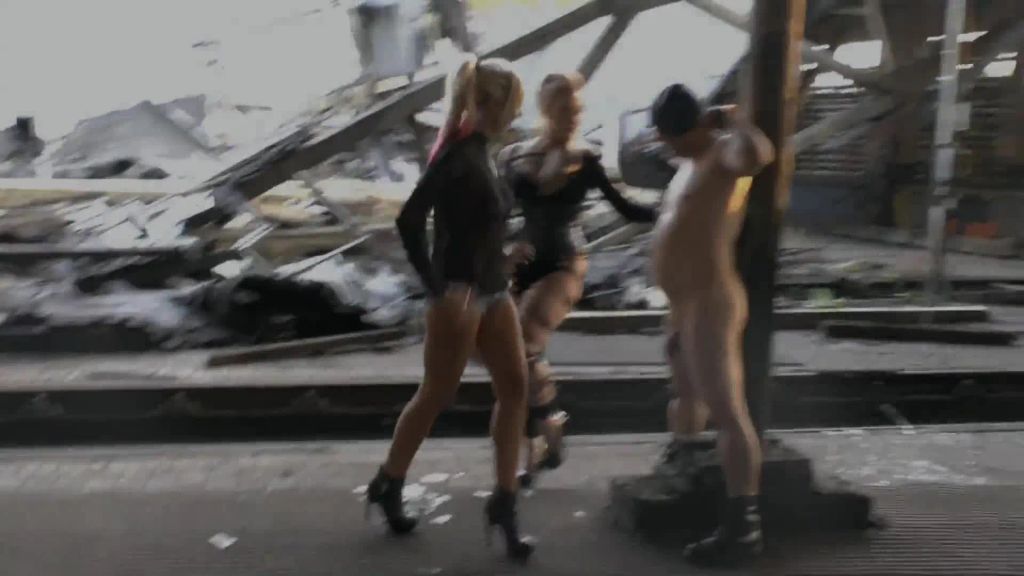 sexy foto nr. 1 von Gerechte Behandlung