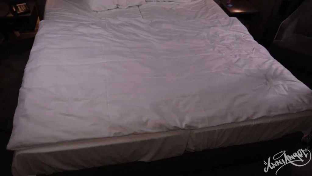 Schüchterner Ehemann dreht seinen ersten Porno !