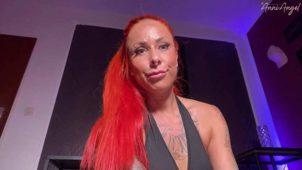 sexy foto nr. 1 von Anbetungswürdiges Video für notgeilen Fuß Sklaven ;)