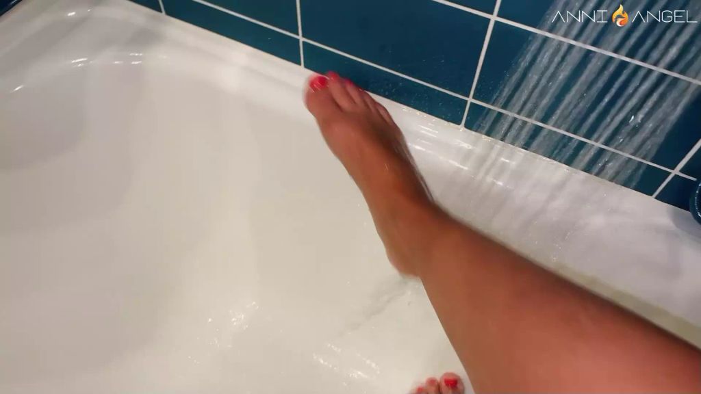 sexy foto nr. 4 von Deine Wichsvorlage? Thats me! *GRINS* 😁