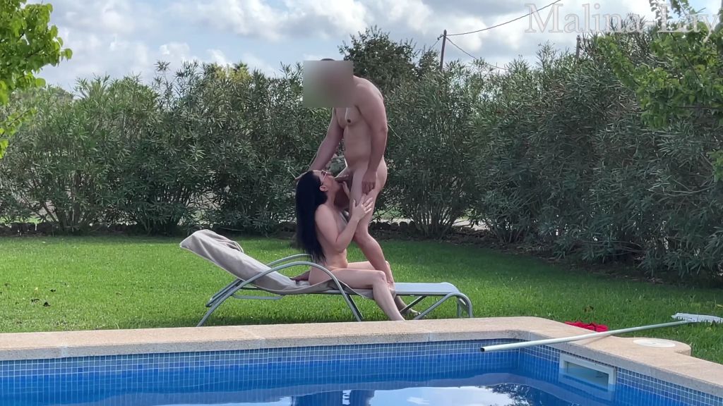 sexy foto nr. 4 von MILF wird am Pool zerstört