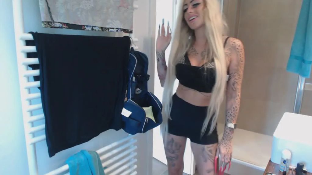 Besuch BARBIE im Badezimmer