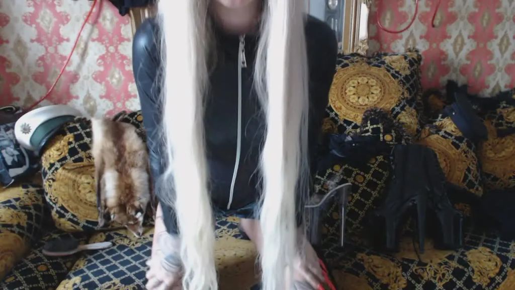 sexy foto nr. 1 von Luxusgöttin dehnt deinen fickarsch!