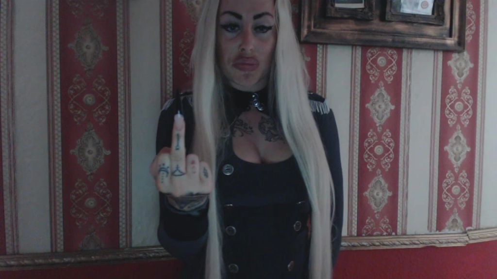 sexy foto nr. 4 von LUXUS Admiralin sucht sklaven! du wirst erzogen!