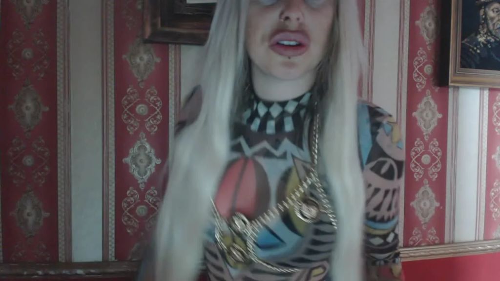 sexy foto nr. 1 von DU wirst mein OBJEKT! LUXUSBARBIE benutzt dich!