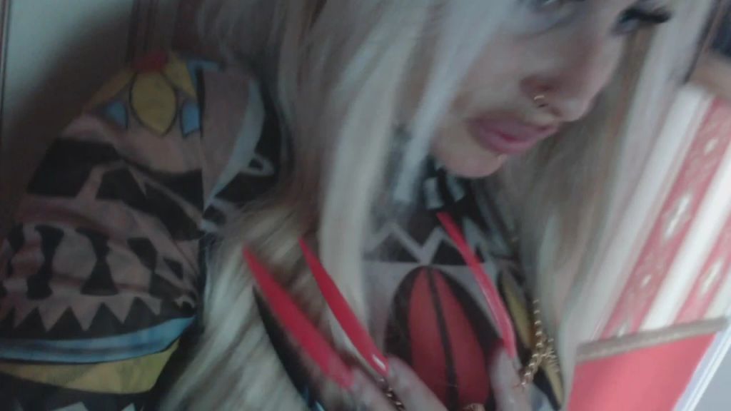 sexy foto nr. 4 von DU wirst mein OBJEKT! LUXUSBARBIE benutzt dich!