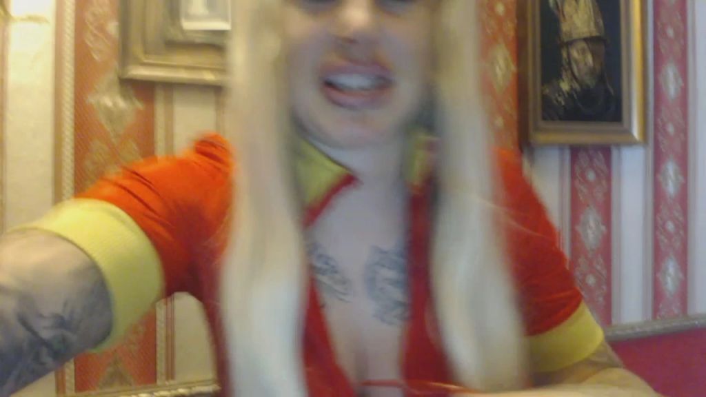 sexy foto nr. 3 von Hast du LUST auf eine Tätoowierte BARBIE?