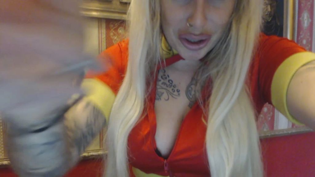 sexy foto nr. 8 von Hast du LUST auf eine Tätoowierte BARBIE?