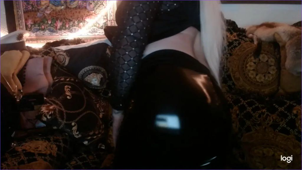sexy foto nr. 8 von Lack GÖTTIN mit geiler nasser PUSSY!