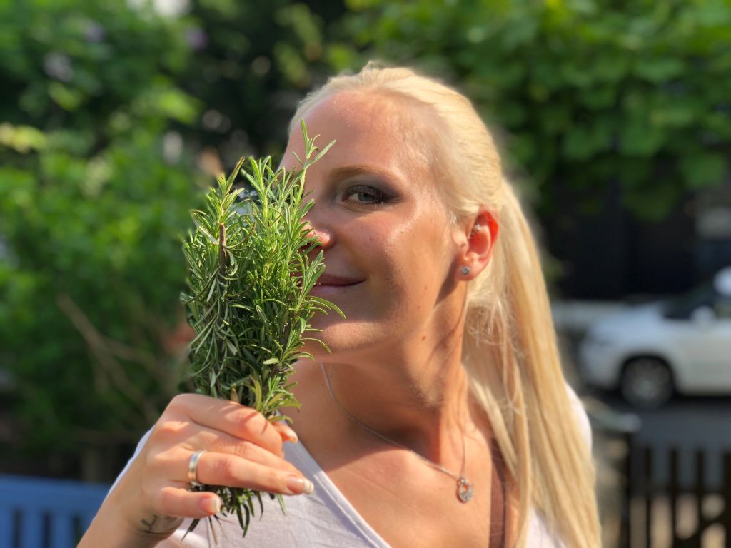 sexy foto nr. 11 von Lara-CumKitten