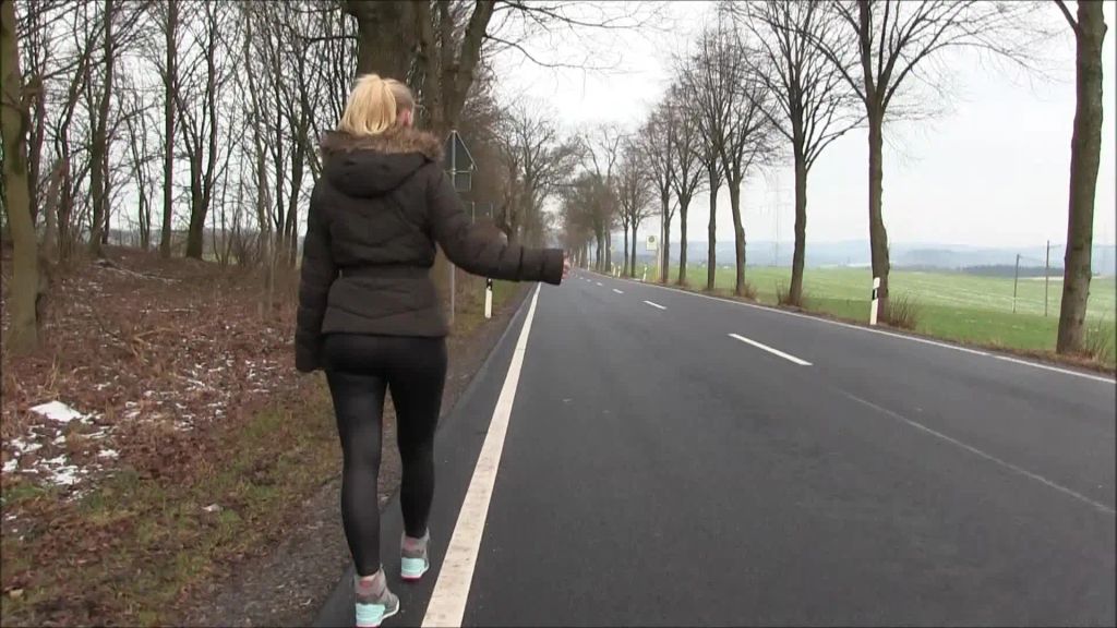 sexy foto nr. 1 von Per Anhalter - Mit blasen komm ich immer weiter