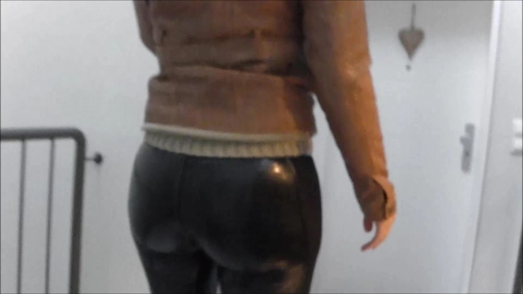 sexy foto nr. 7 von Mega Leggings Arsch wird ANAL gesprengt