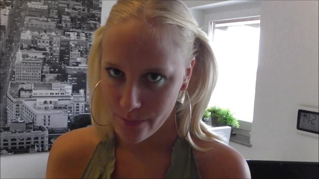 sexy foto nr. 3 von FACIAL statt Gehalt - Chef FICKT Praktikantin