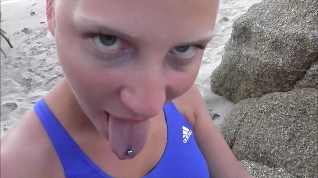 sexy foto nr. 5 von Wahnsinns Quickie im Badeanzug