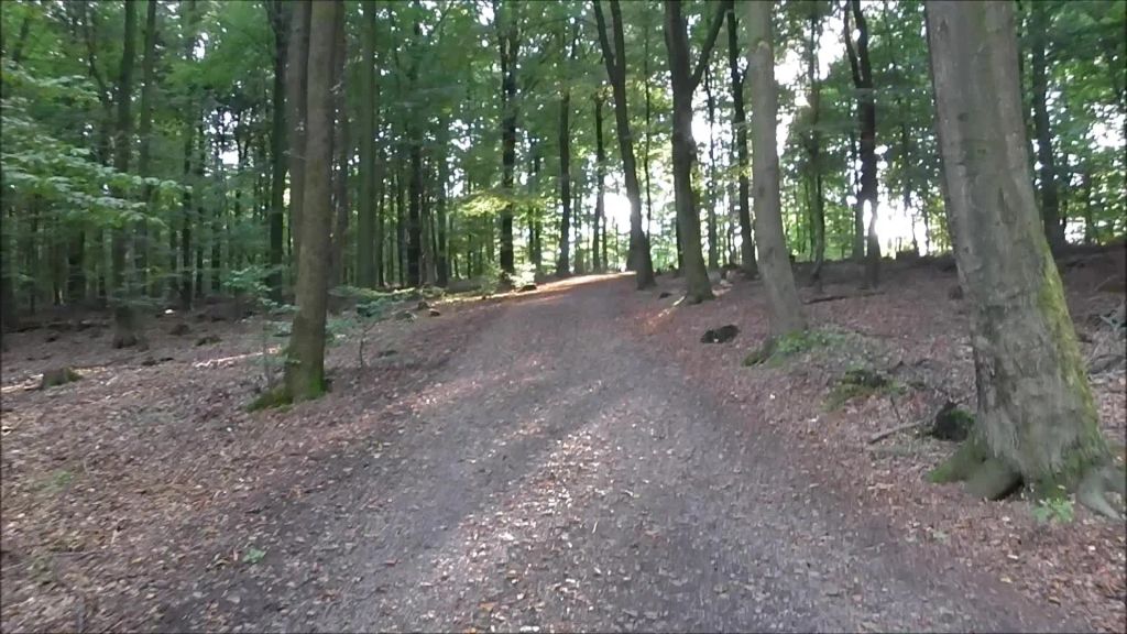 sexy foto nr. 1 von Blasen beim joggen - Da platzt die Facial Granate