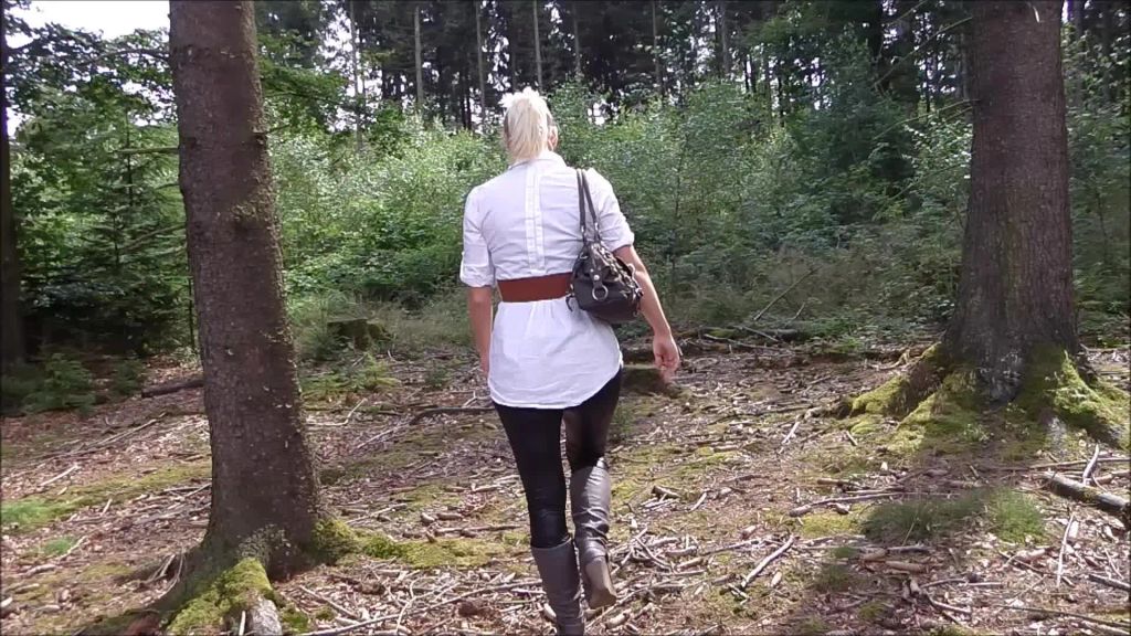 sexy foto nr. 1 von Anal Plug Wahnsinn im krassen Leggings Arsch
